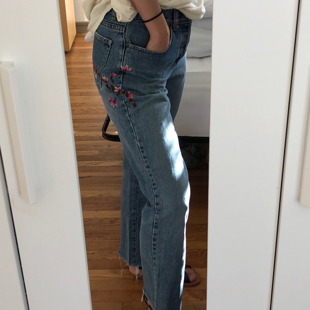 GAP ‘69 embroidered jeans